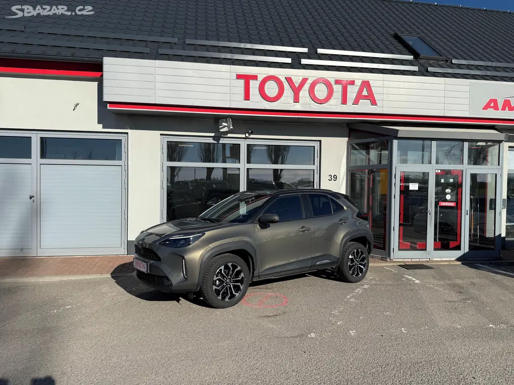 Toyota Yaris, YARIS CROSS 1,5 i ČR - 1 MAJ.